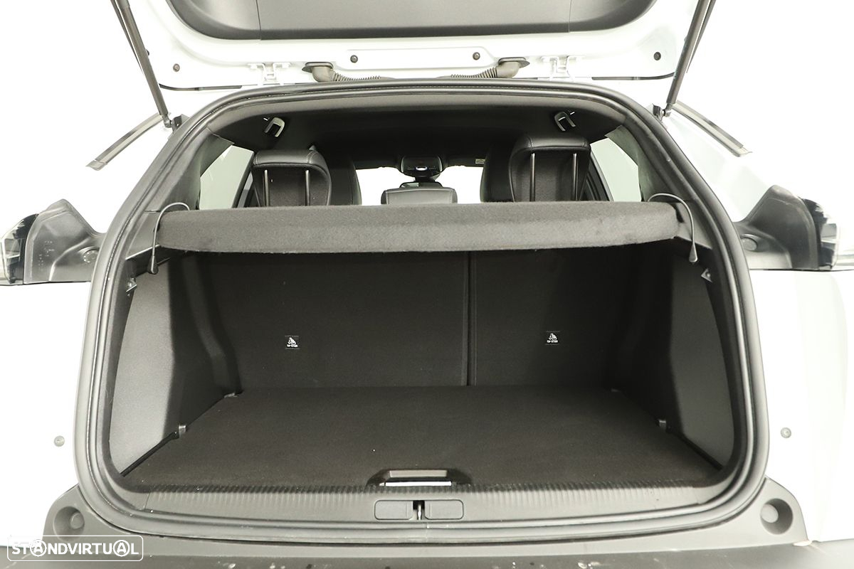 Peugeot 2008 1.2 PureTech Allure - 23