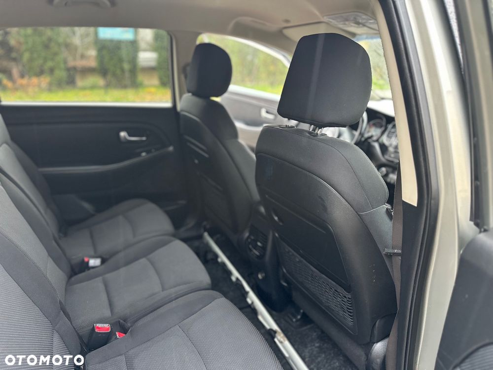 Kia Carens 1.6 GDI Business Line 7os EU6 - 20