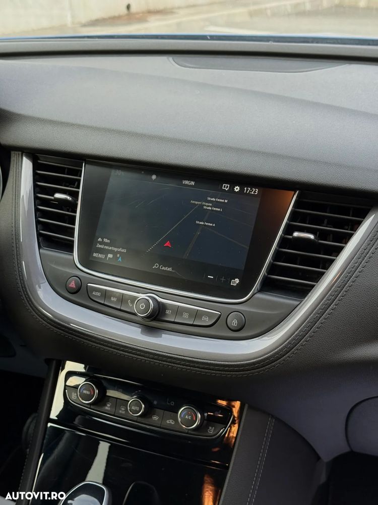 Opel Grandland X 2.0 START/STOP Aut. Ultimate - 12