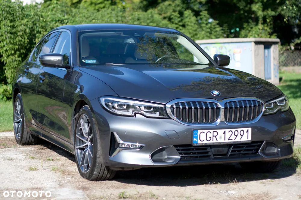 BMW Seria 3 330e Luxury Line - 1