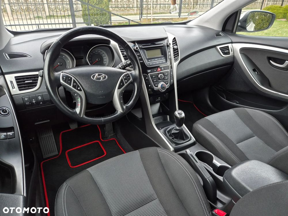 Hyundai i30 blue 1.6 CRDi Classic - 23