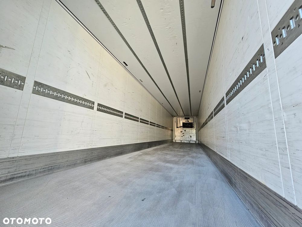 Schmitz Cargobull SKO24 - 12