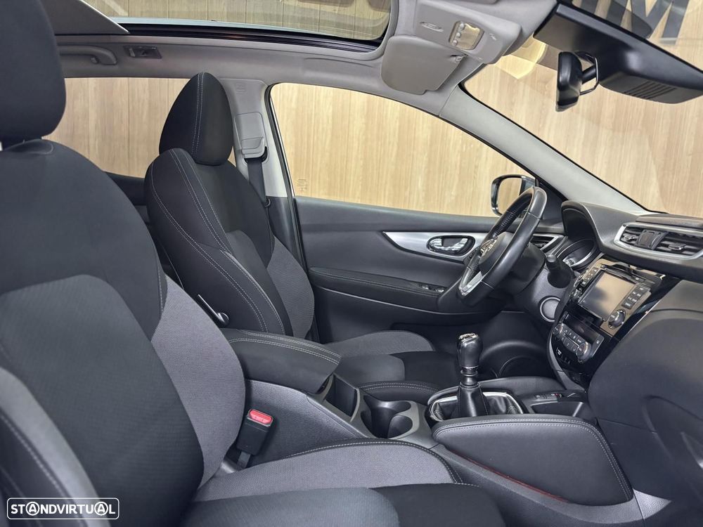 Nissan Qashqai 1.5 dCi N-Connecta 18 - 10