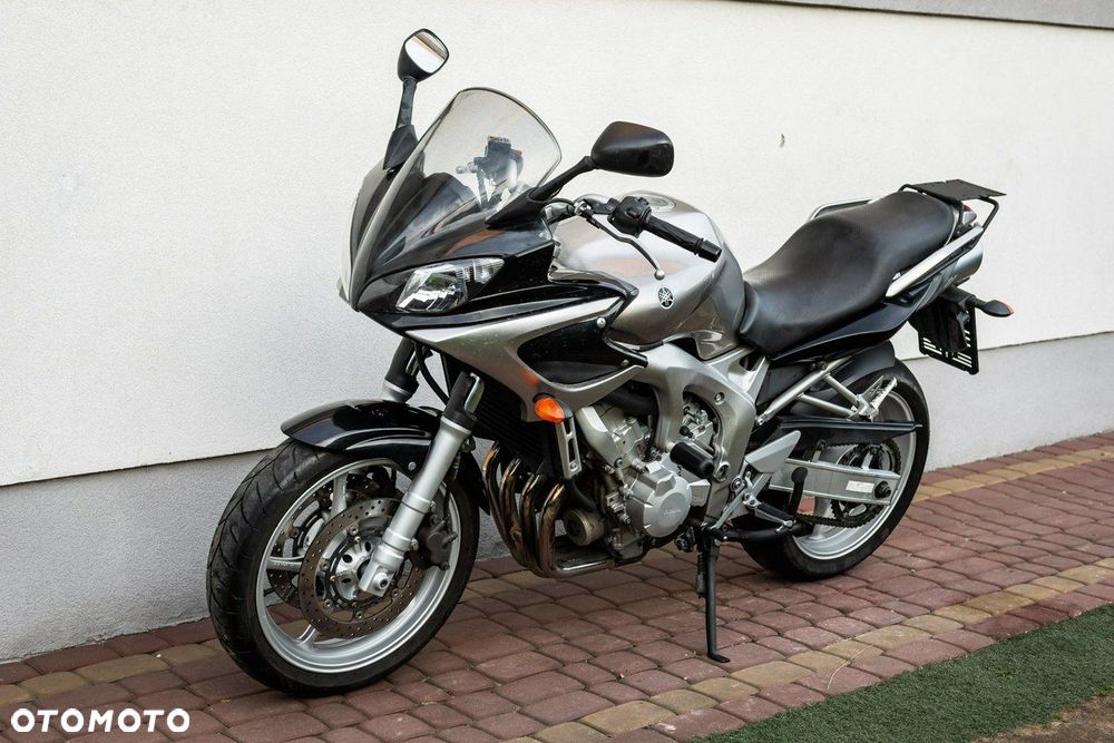 Yamaha FZ - 7