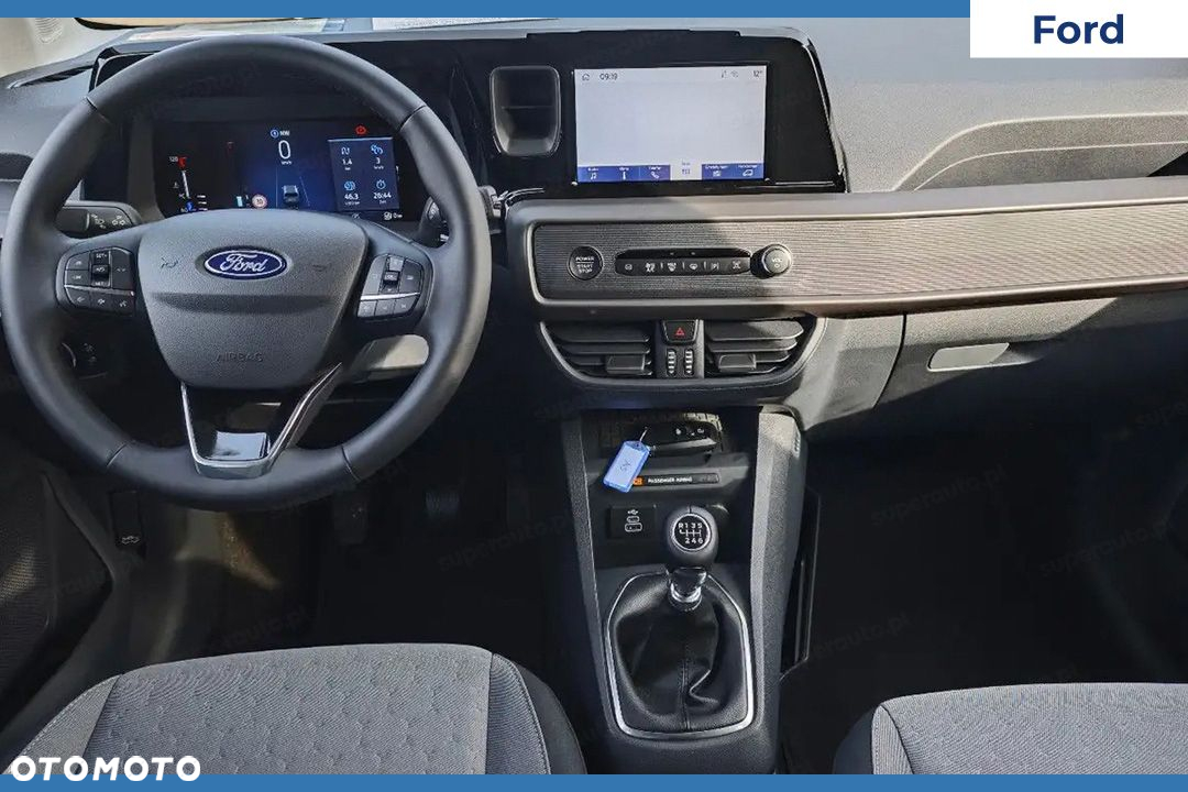 Ford Tourneo Courier - 10