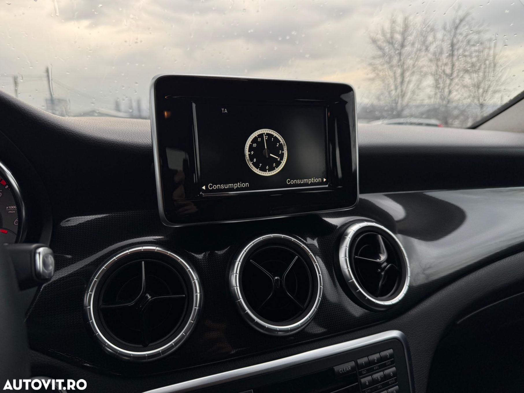 Mercedes-Benz CLA - 12