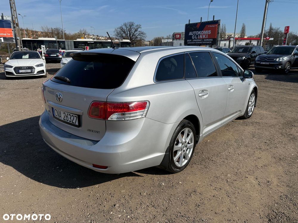 Toyota Avensis 2.2 D-4D Prestige - 2