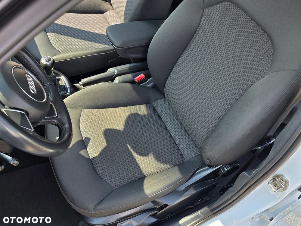 Audi A1 Sportback 1.4 TFSI S line edition - 23