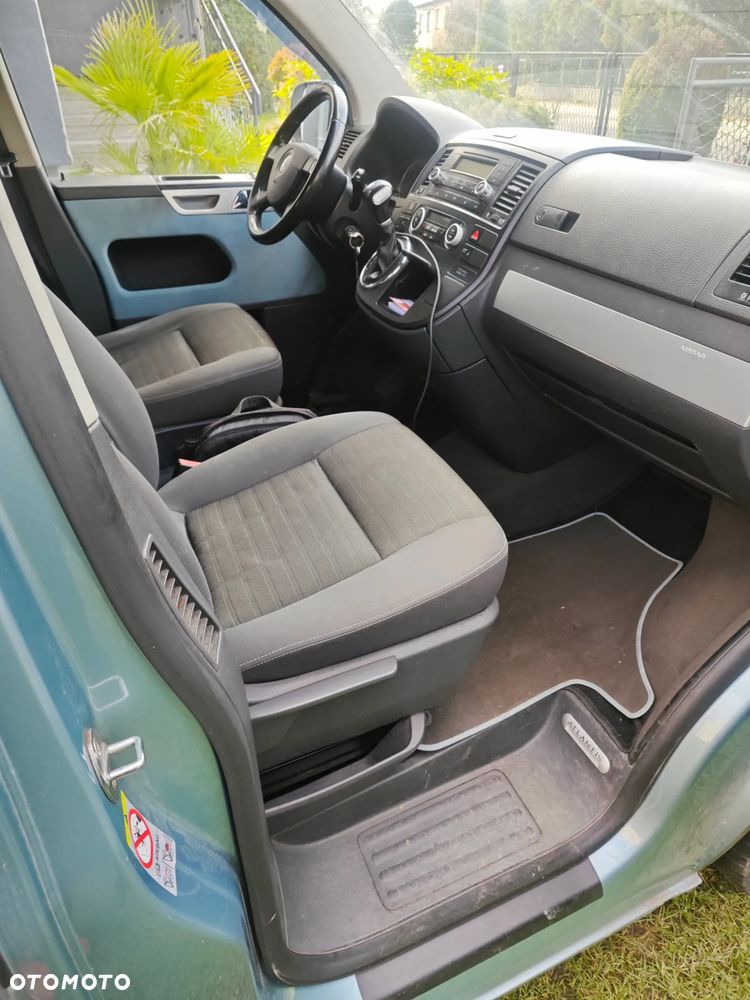 Volkswagen Multivan - 5