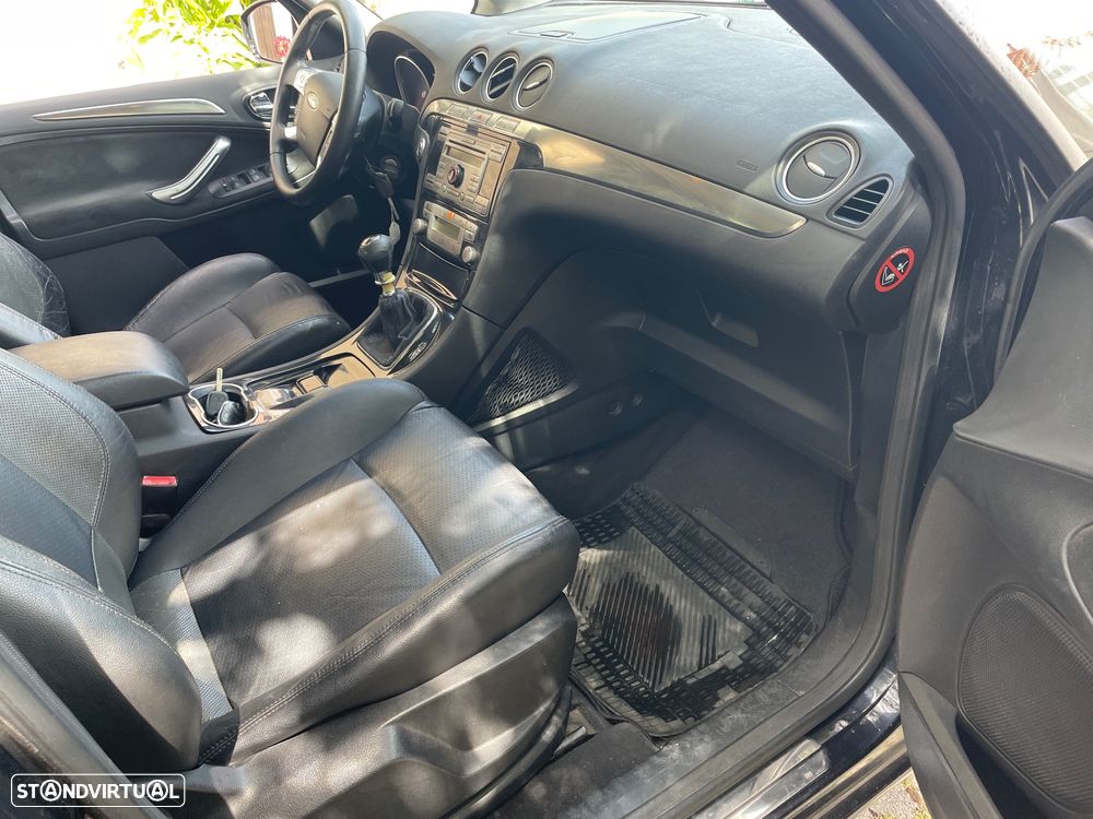 Ford S-Max 1.8 TDCi Titanium 7L - 29