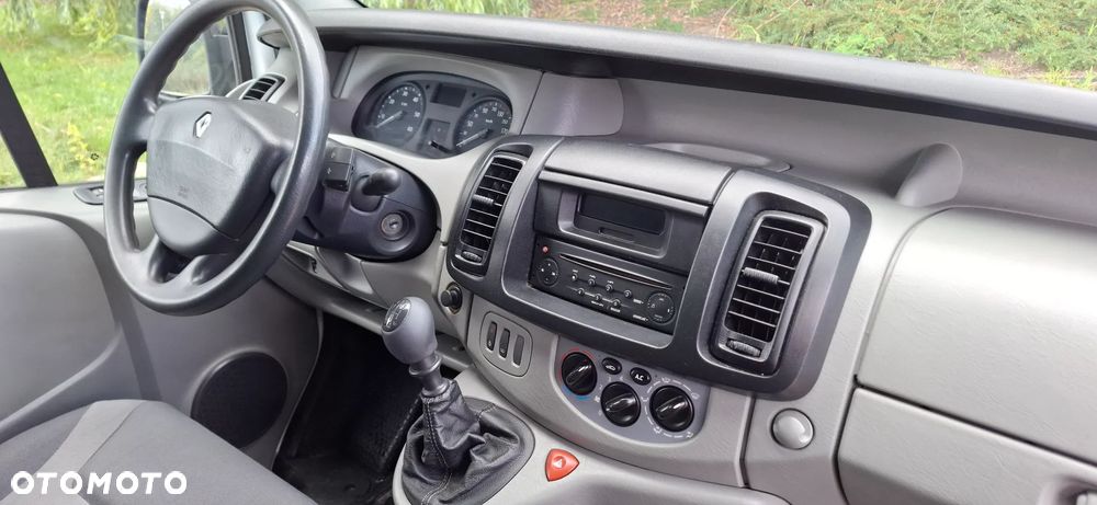 Renault Trafic - 18