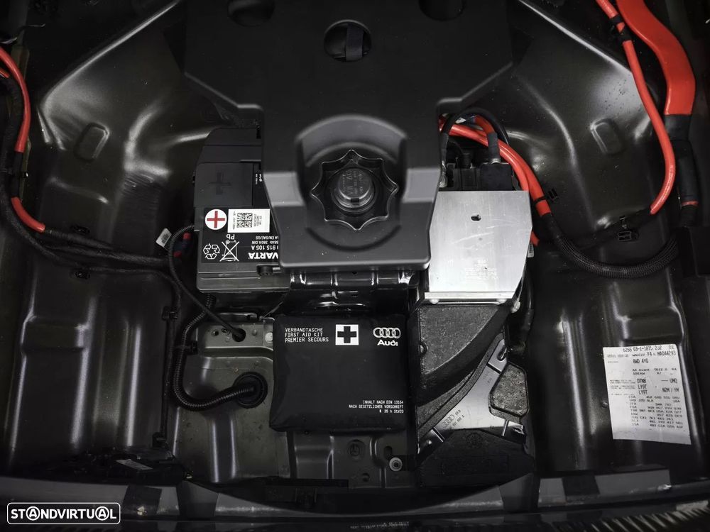 Audi A4 Avant 30 TDI Advanced S tronic - 16