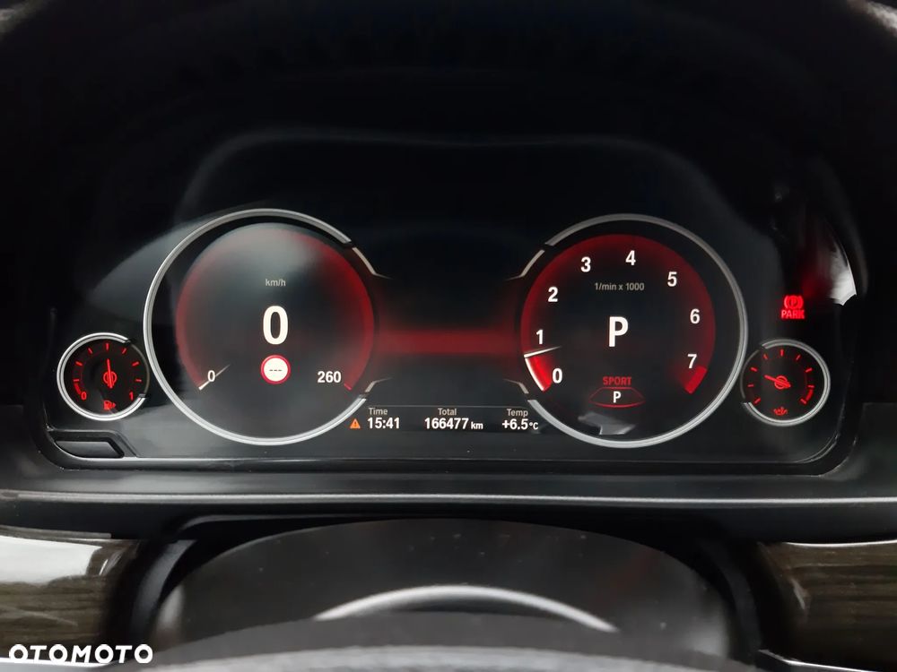 BMW Seria 5 520i Sport-Aut - 23