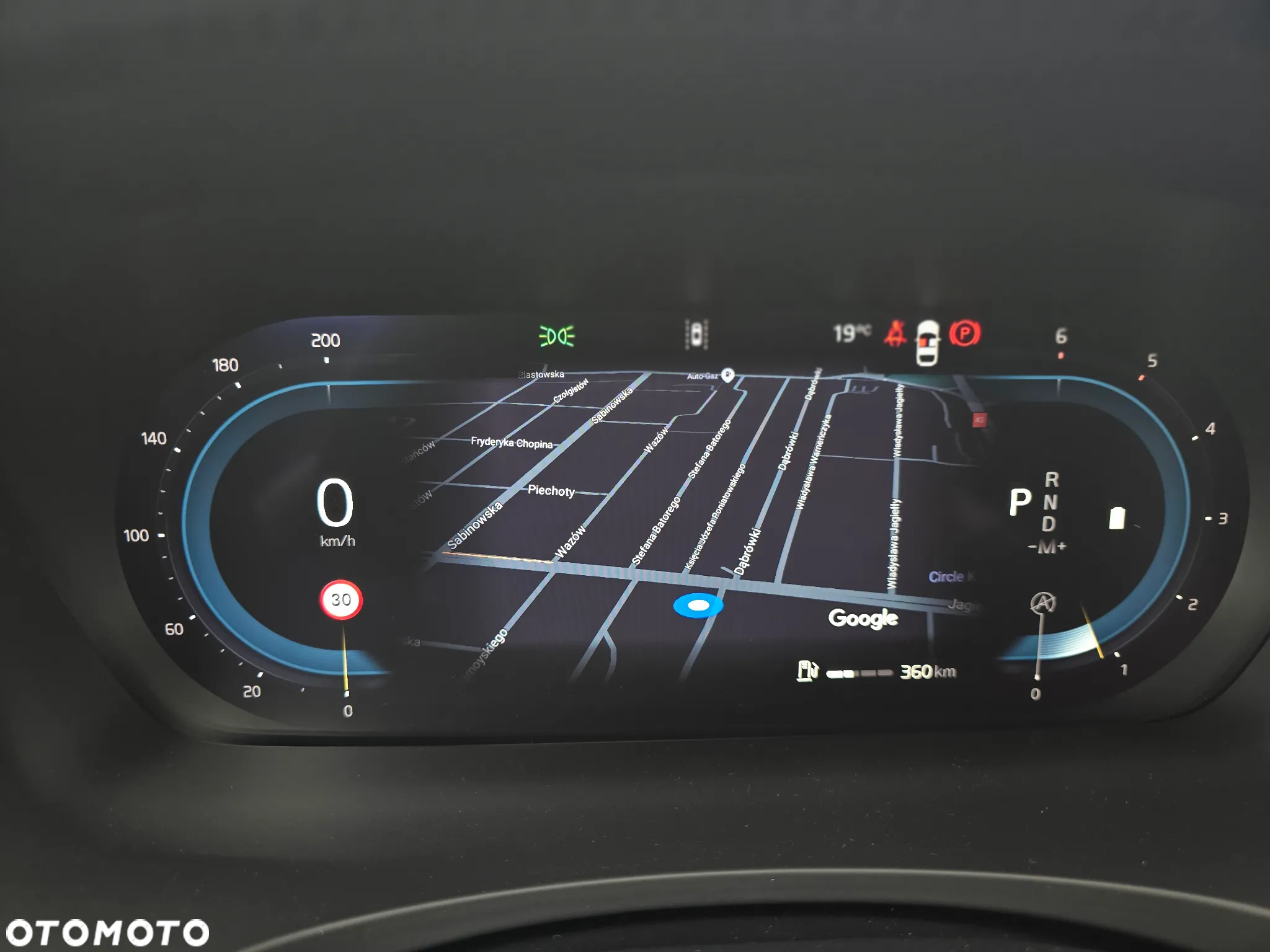 Volvo V90 Cross Country - 21