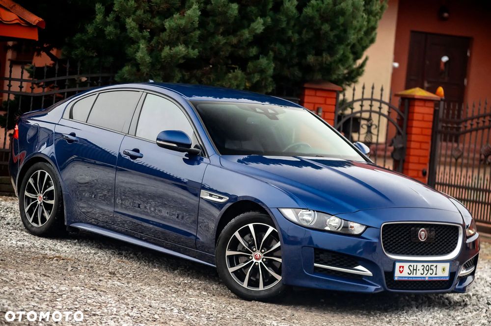 Jaguar XE 20d R-Sport Ingenium Edition - 4