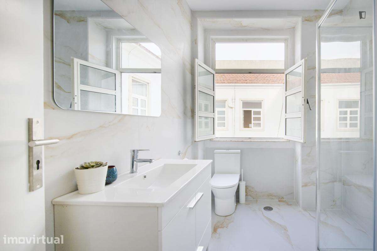 Quarto - localizado em Alcântara Lisbon - Grande imagem: 2/31