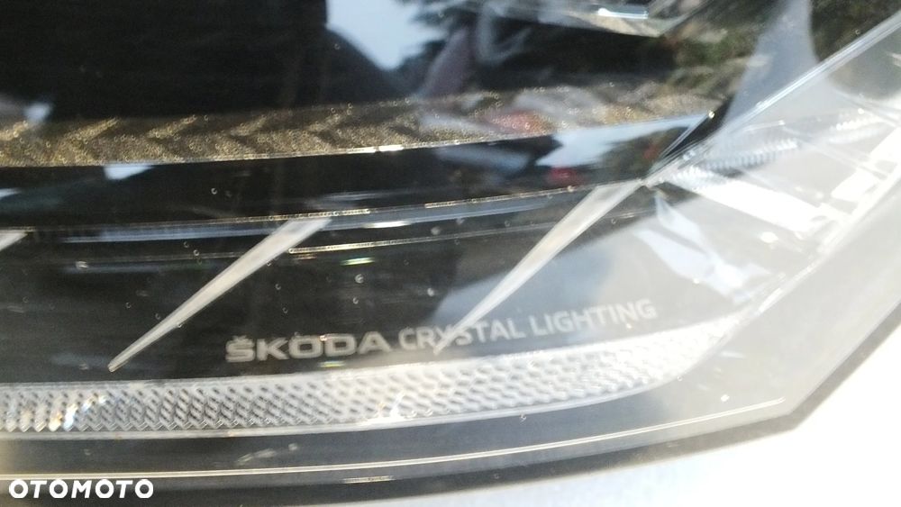 Lampa przednia lewa Skoda Fabia IV 6vb 941015A - 3