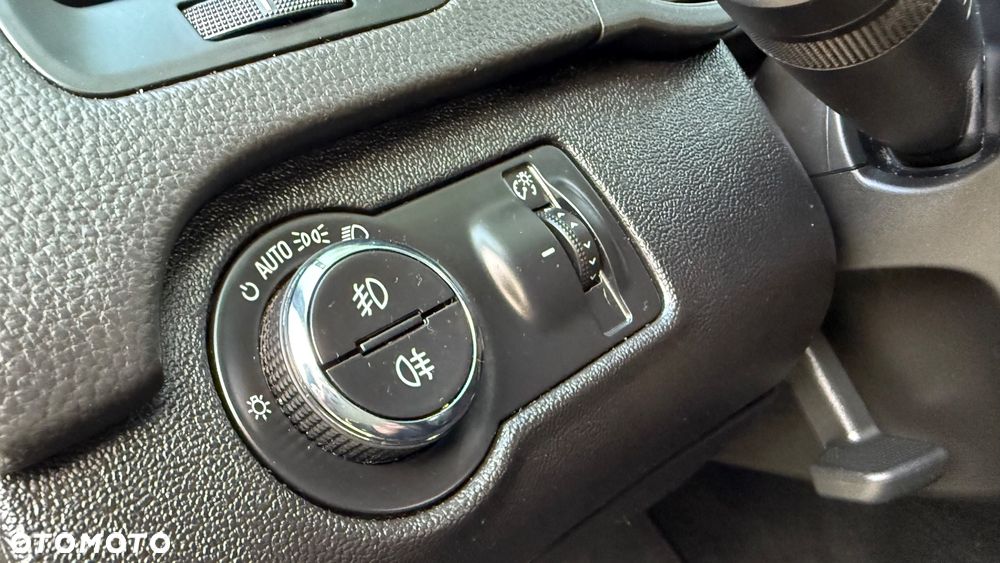 Opel Insignia 2.0 CDTI Cosmo S&S - 21