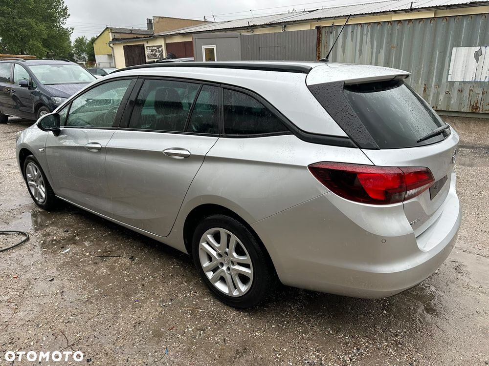 Opel Astra - 4