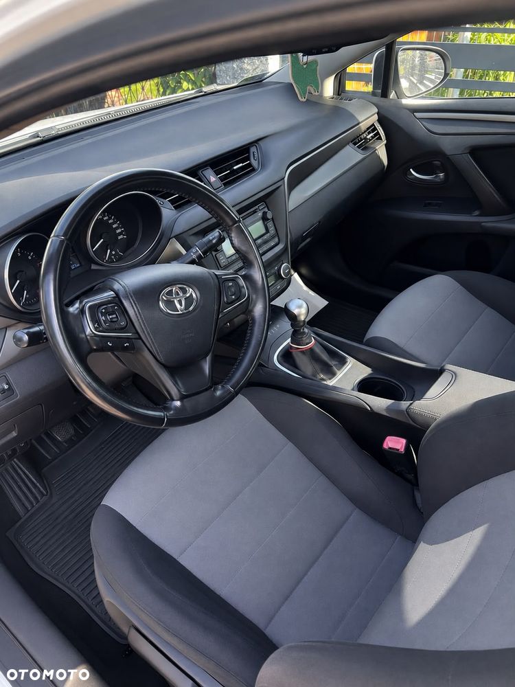 Toyota Avensis 1.8 Active - 4