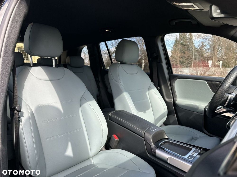 Mercedes-Benz GLB 200 AMG Line 7G-DCT - 27