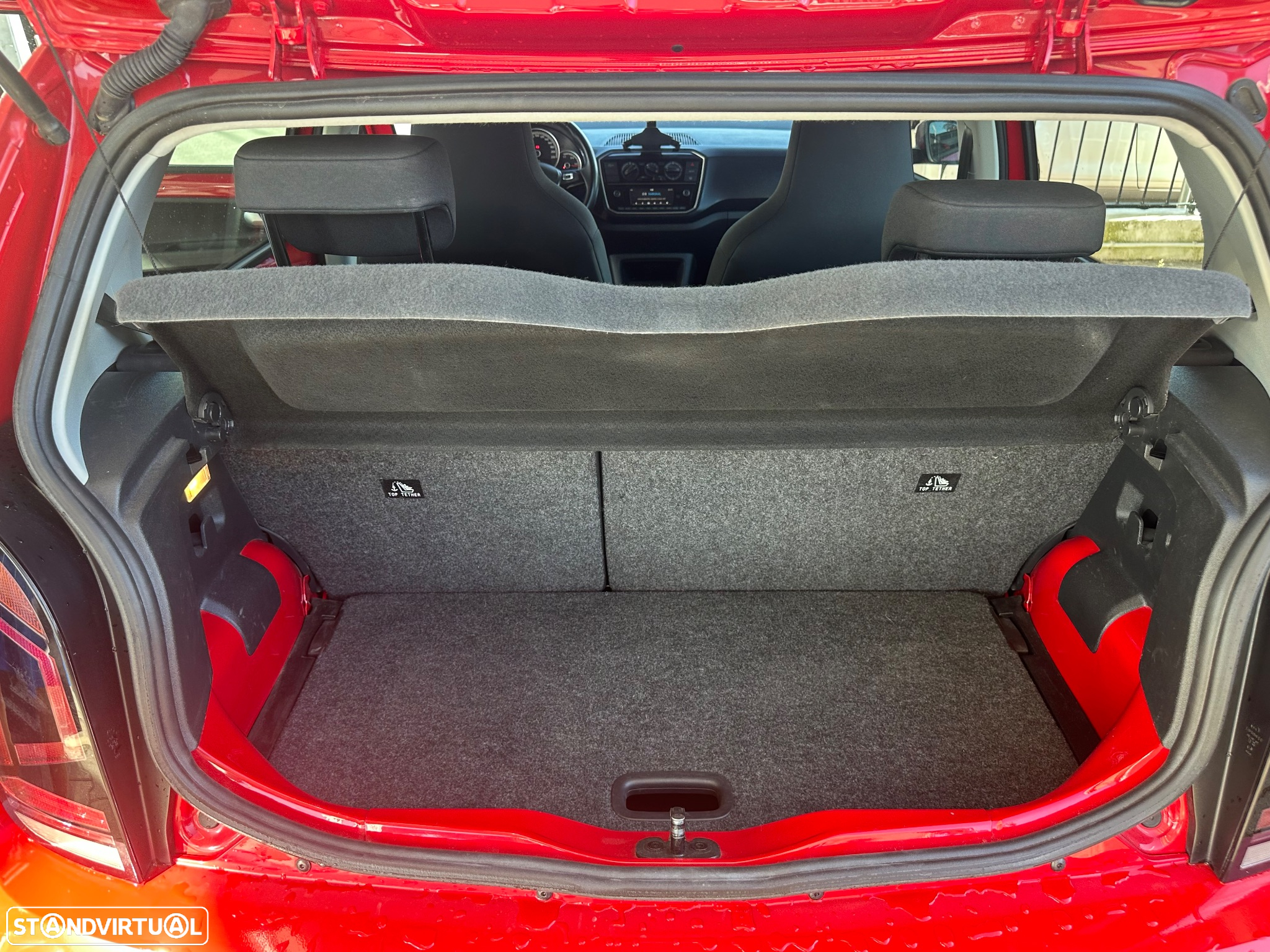 VW Up! 1.0 Move Color - 9