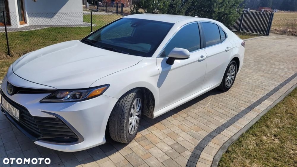 Toyota Camry - 5