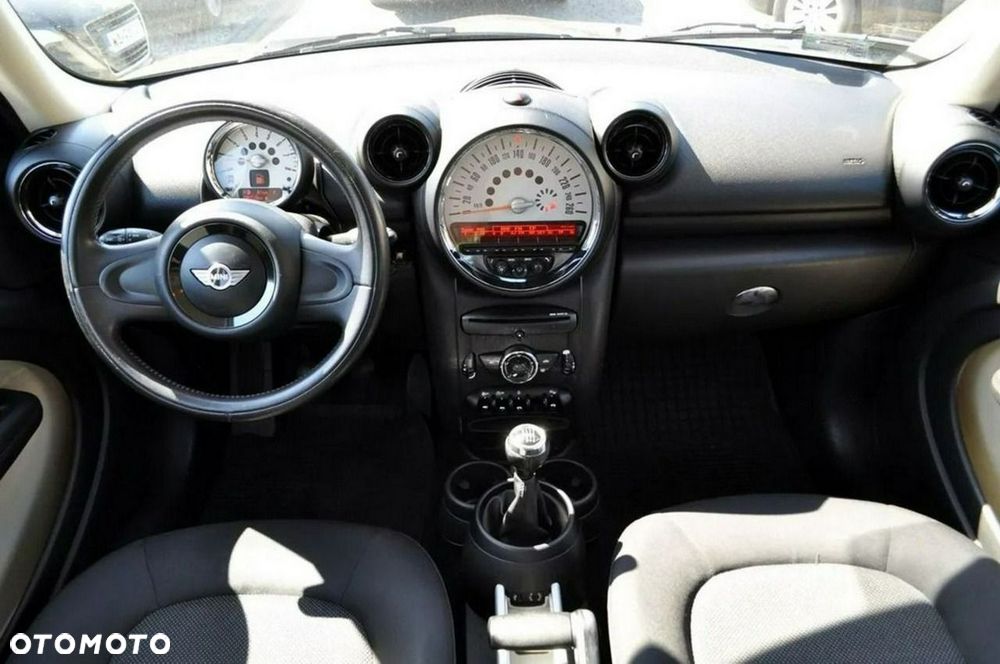 MINI Countryman One - 16