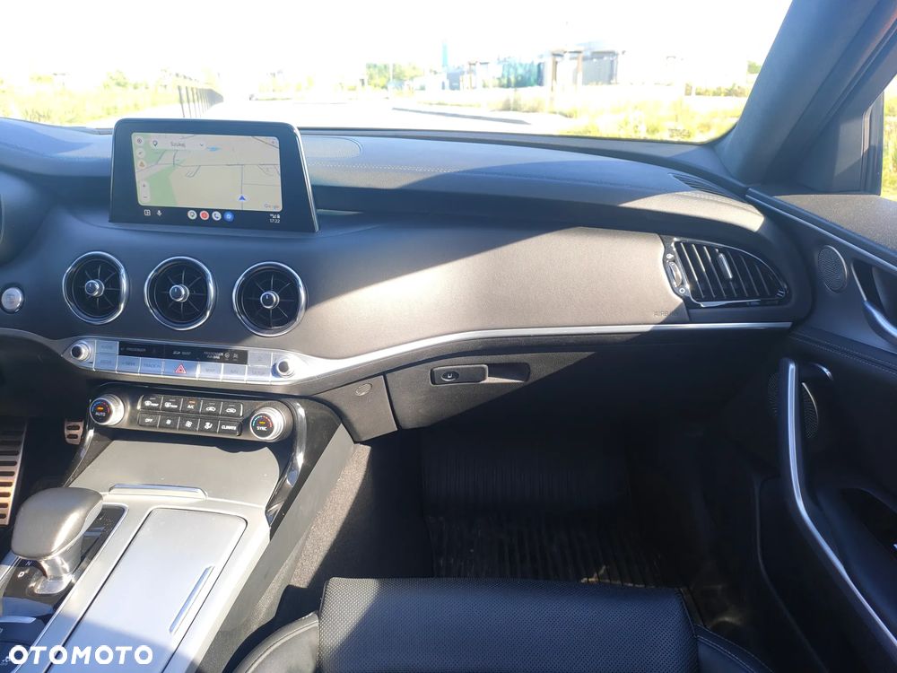 Kia Stinger - 31