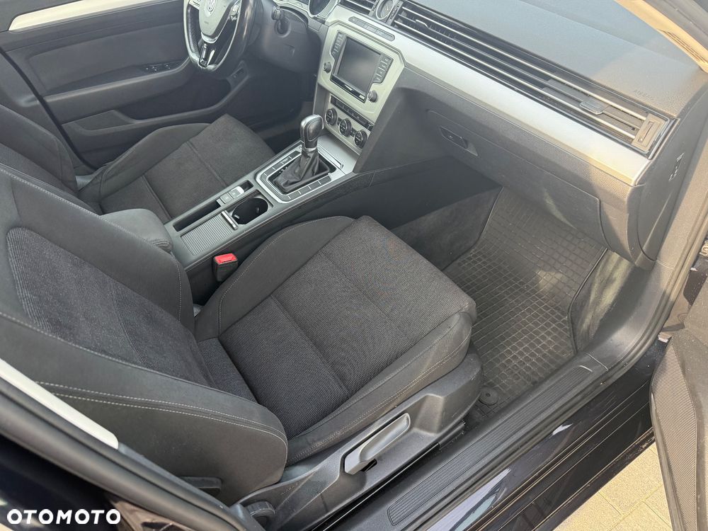 Volkswagen Passat - 7