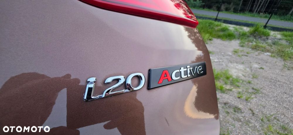 Hyundai i20 1.4 YES Gold - 24