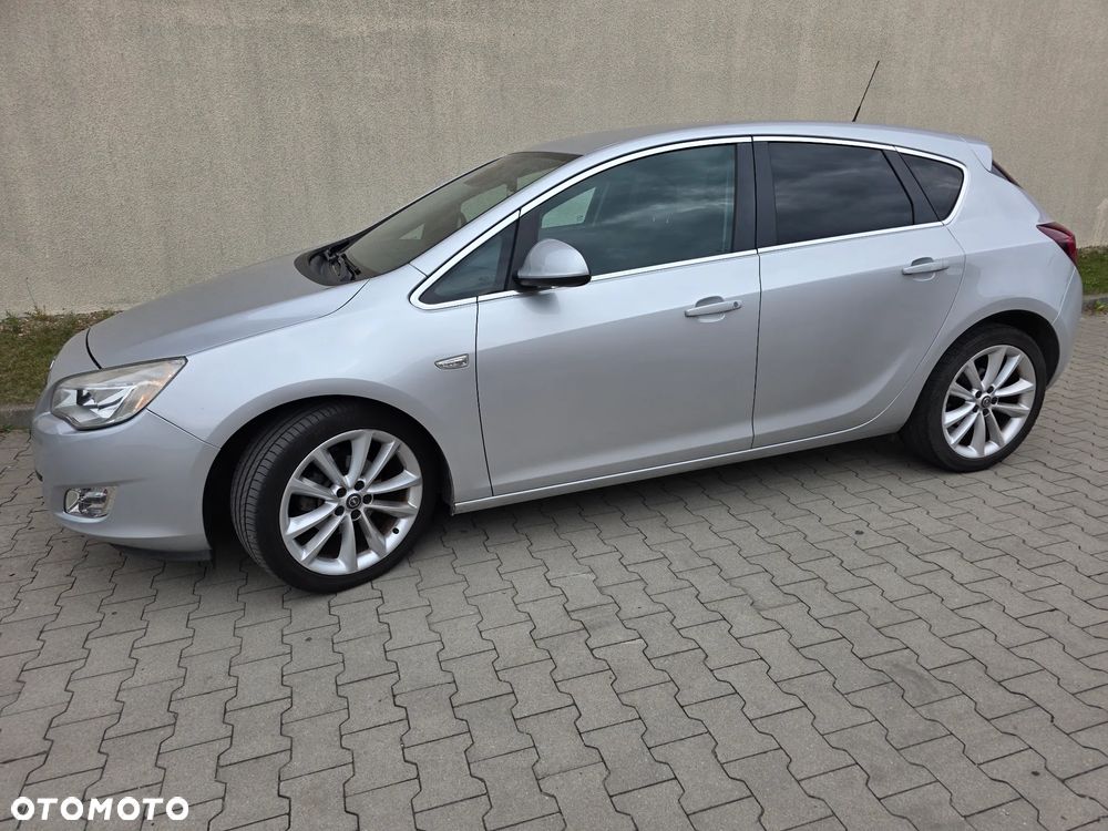 Opel Astra 1.6 Cosmo - 1