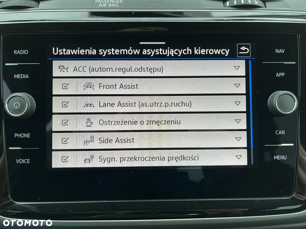 Volkswagen Touran - 29