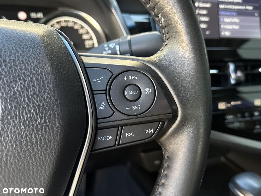 Toyota Camry 2.5 Hybrid Comfort CVT - 21