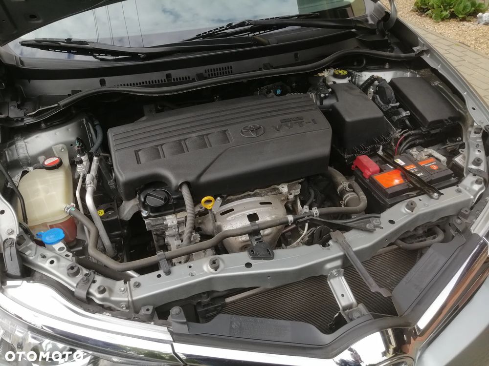 Toyota Auris 1.33 Dual-VVT-i Edition - 28