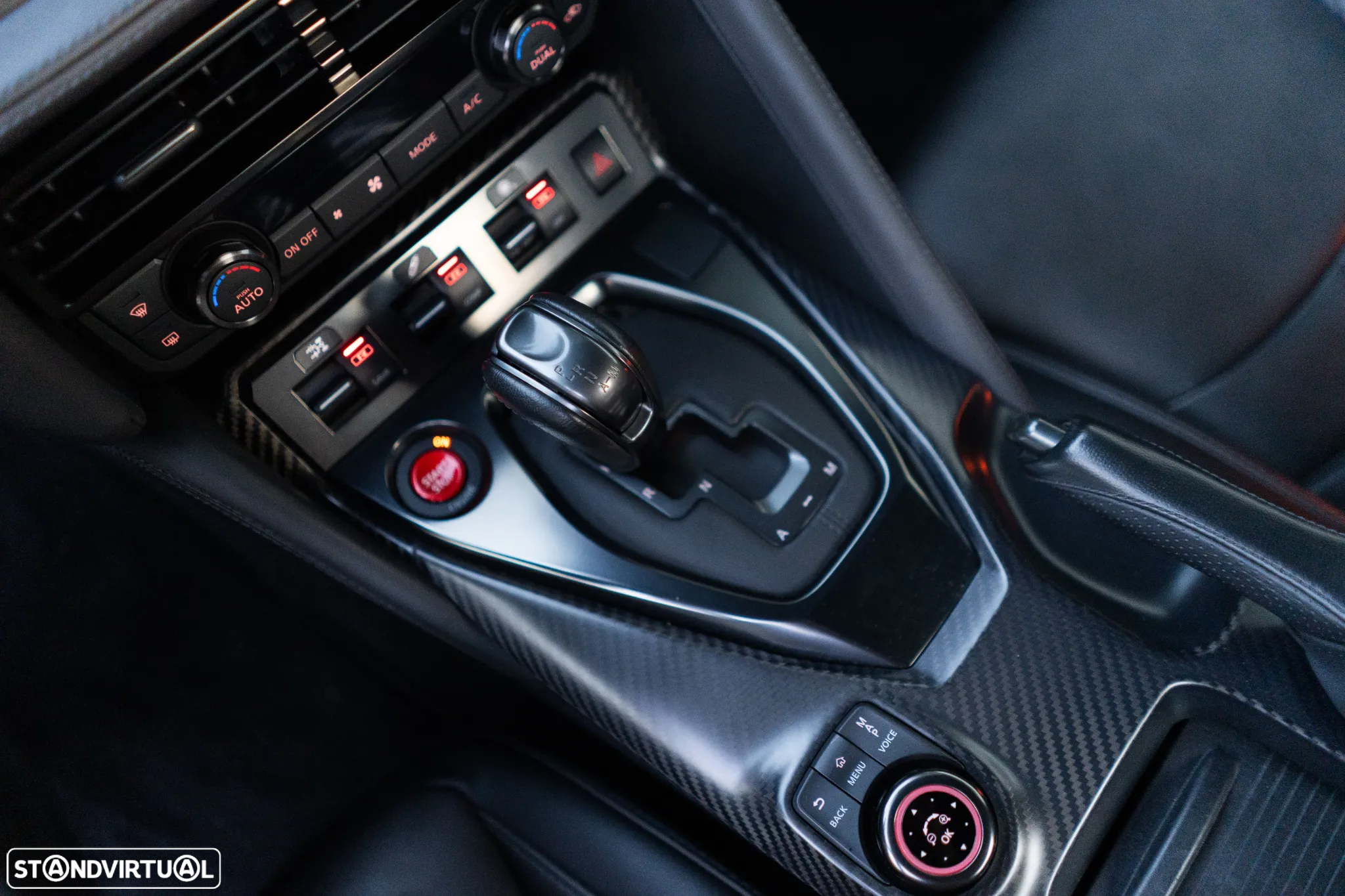 Nissan GT-R 3.8 V6 Black Edition - 24