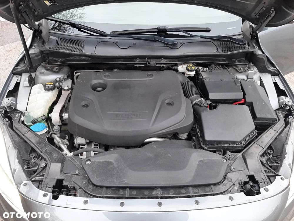 Volvo V40 D3 Geartronic RDesign - 30