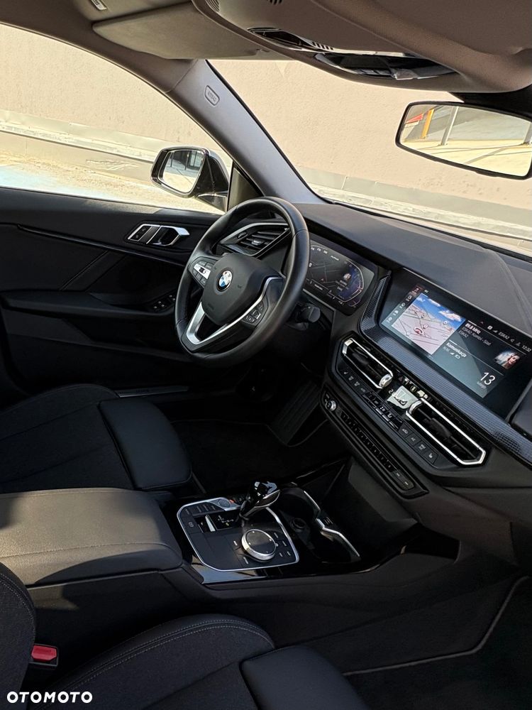 BMW Seria 2 218i - 7