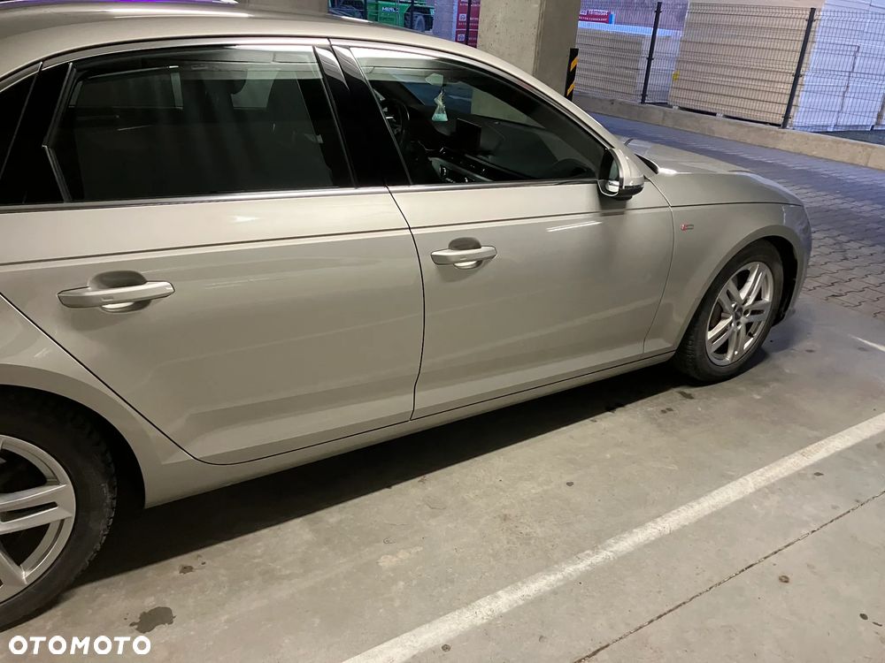 Audi A4 Limousine 2.0 TDI Quattro Design S tronic - 5