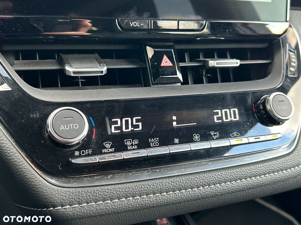 Toyota Corolla 1.8 Hybrid Style - 18