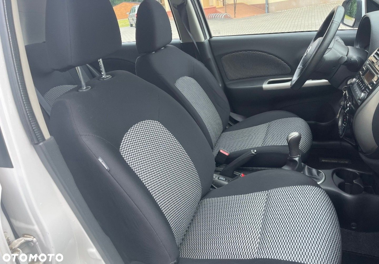Nissan Micra - 10