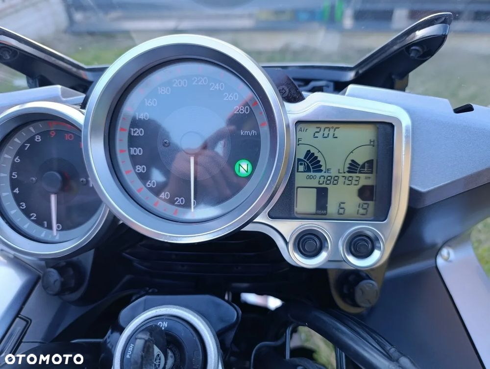 Yamaha FJR - 5