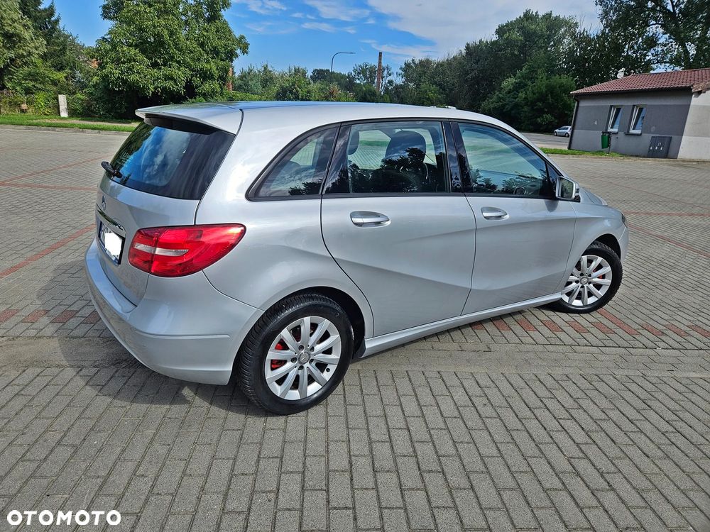 Mercedes-Benz Klasa B 180 (BlueEFFICIENCY) - 18