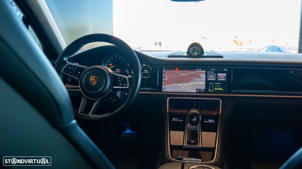 Porsche Panamera Sport Turismo 4 E-Hybrid - 27