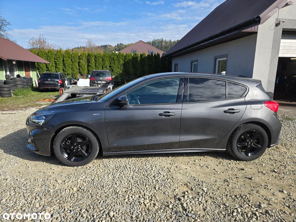 Ford Focus 2020 photo 2
