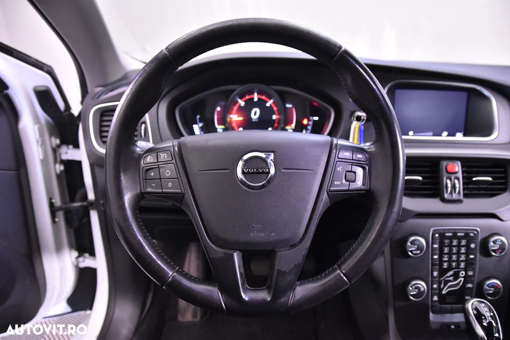 Volvo V40 - 16