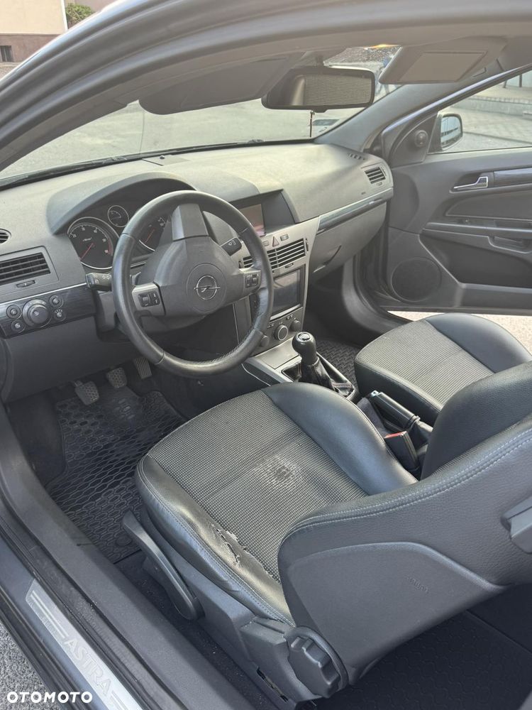 Opel Astra 1.9 CDTI Cosmo - 11