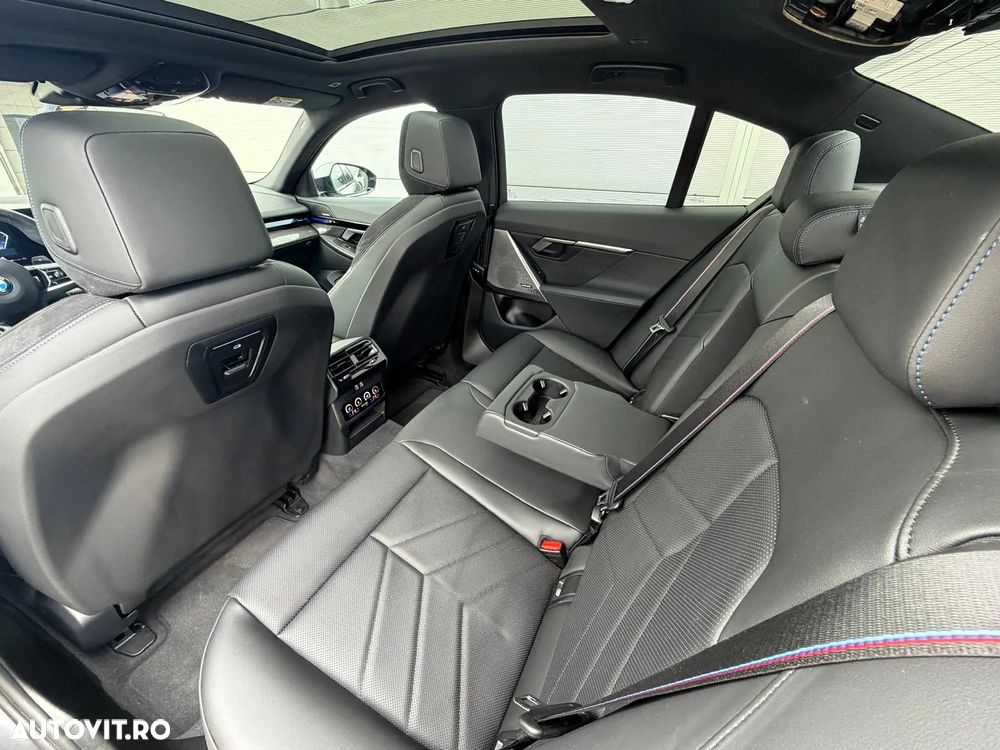 BMW Seria 5 520d xDrive AT MHEV - 16
