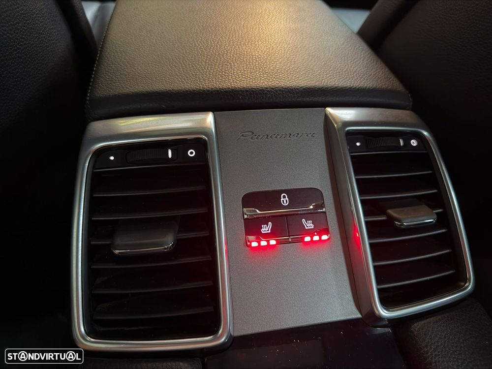 Porsche Panamera Platinum Edition - 44