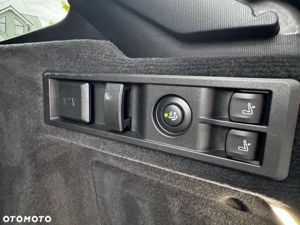 BMW Seria 3 330e xDrive M Sport - 30